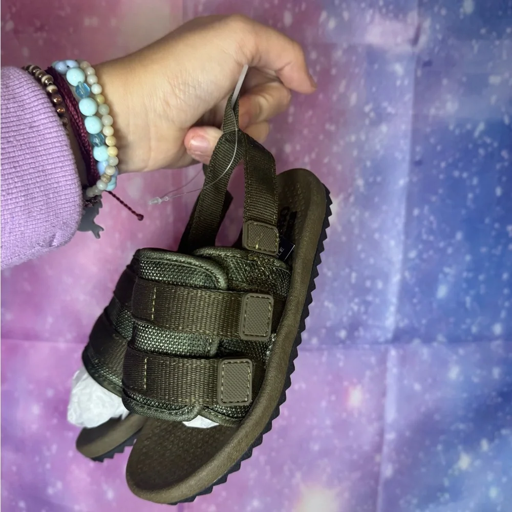 New boys Osh kosh sandals